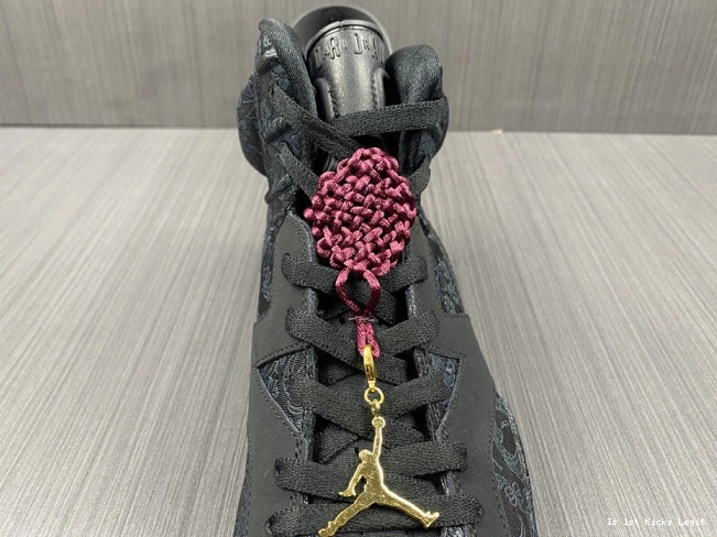 (W) Jordan Black Retro Triple 6 SD DB9818-001 0603